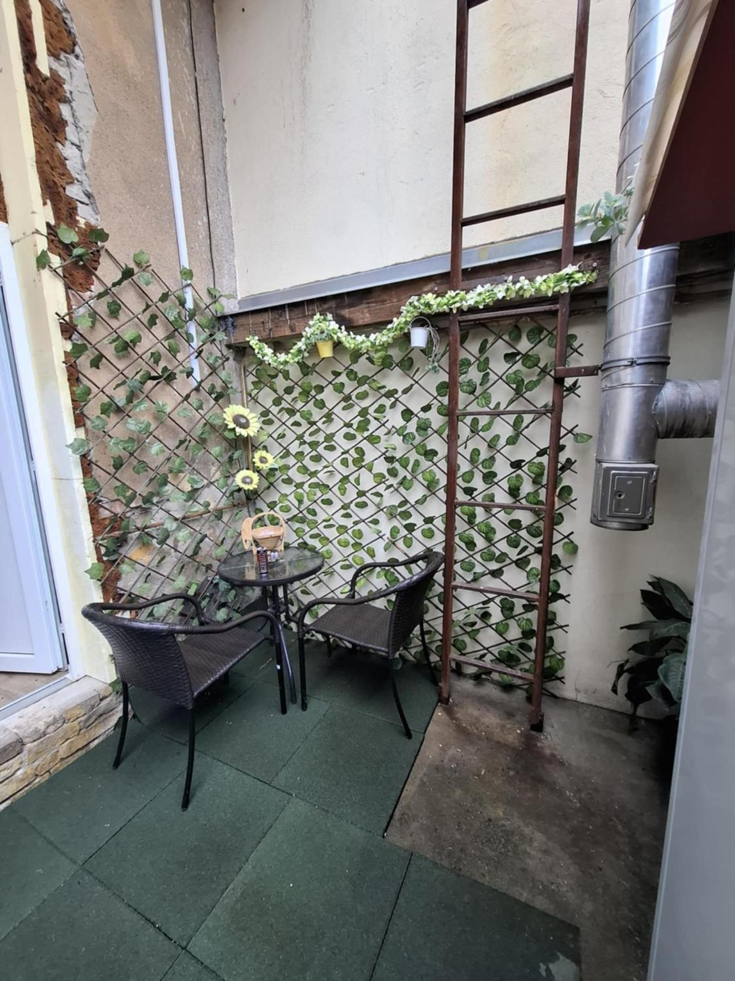 Charming Studio In The City Centre Budapest Exterior photo